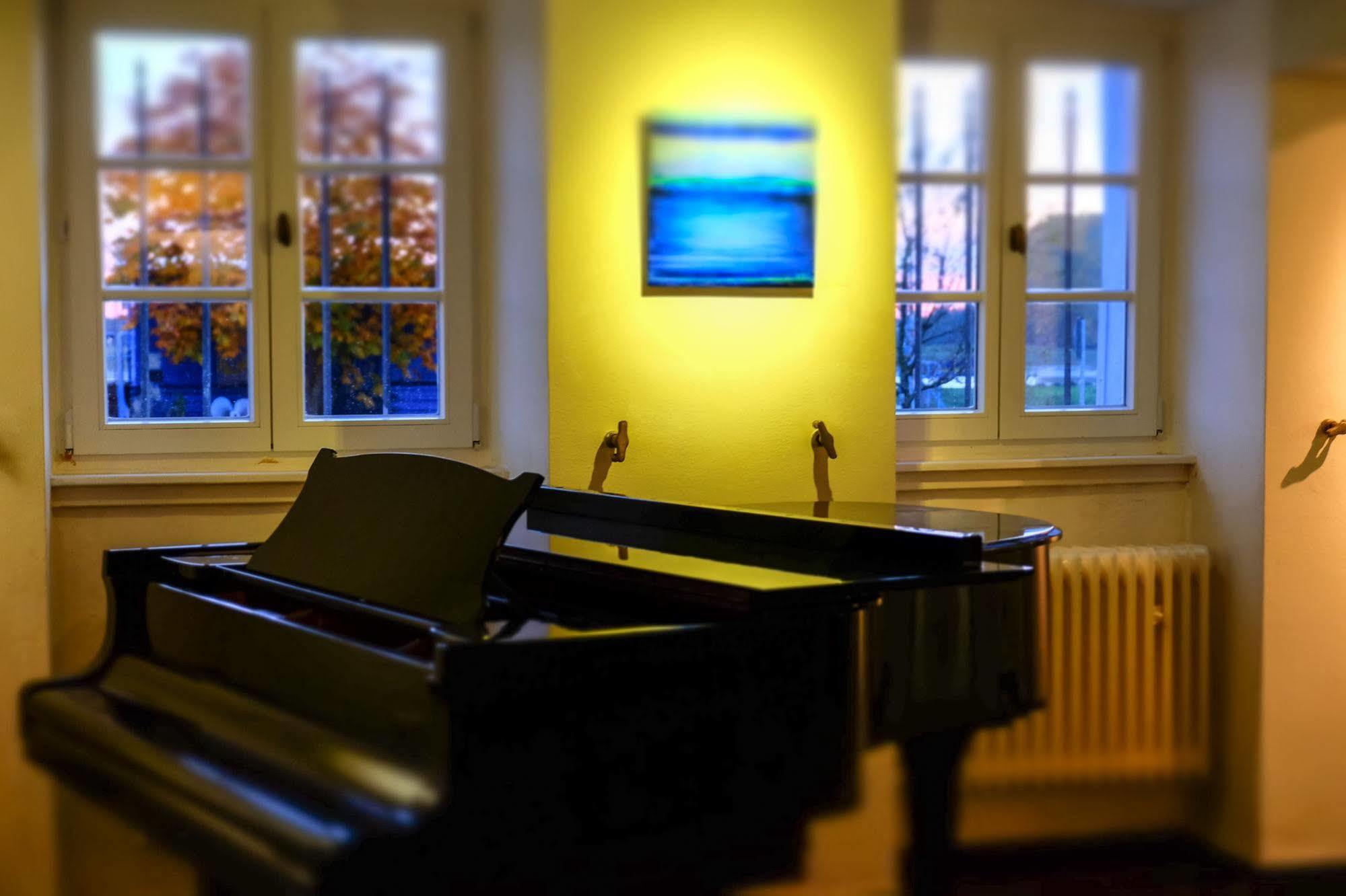 Rhein River Guesthouse - Direkt Am Rhein เลเวอร์คูเซน ภายนอก รูปภาพ